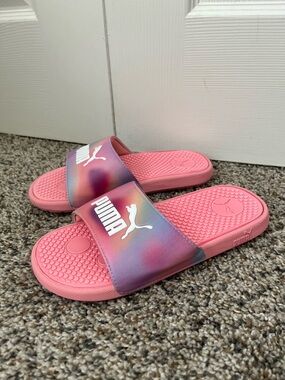 New! Puma slides Girls size 3 Pink Cool cat prismatic slip on